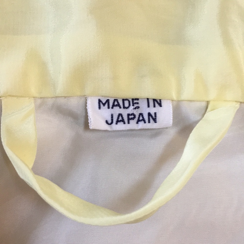 Vintage Short Yellow Robe. Made in Japan. - Picture 6 of 8